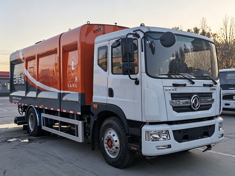 国六干湿两用吸尘车