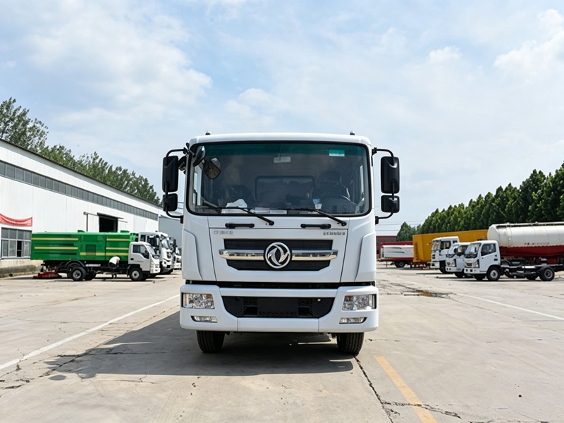 小型滚扫式吸尘车