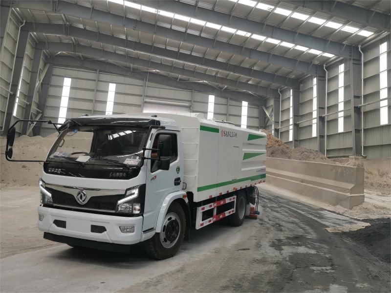 三利(福瑞卡F7)滚扫式吸尘车