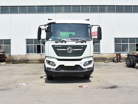 三利吸泥吸水滚扫式洗地车
